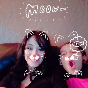 Meet your Posher, Desiree